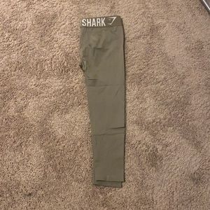 Gymshark leggings (Capri length)